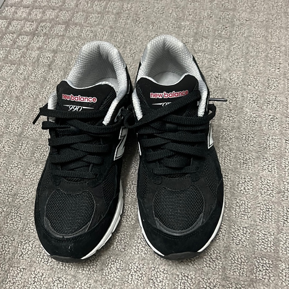 New balance 990 black and grey mesh kids size 5.